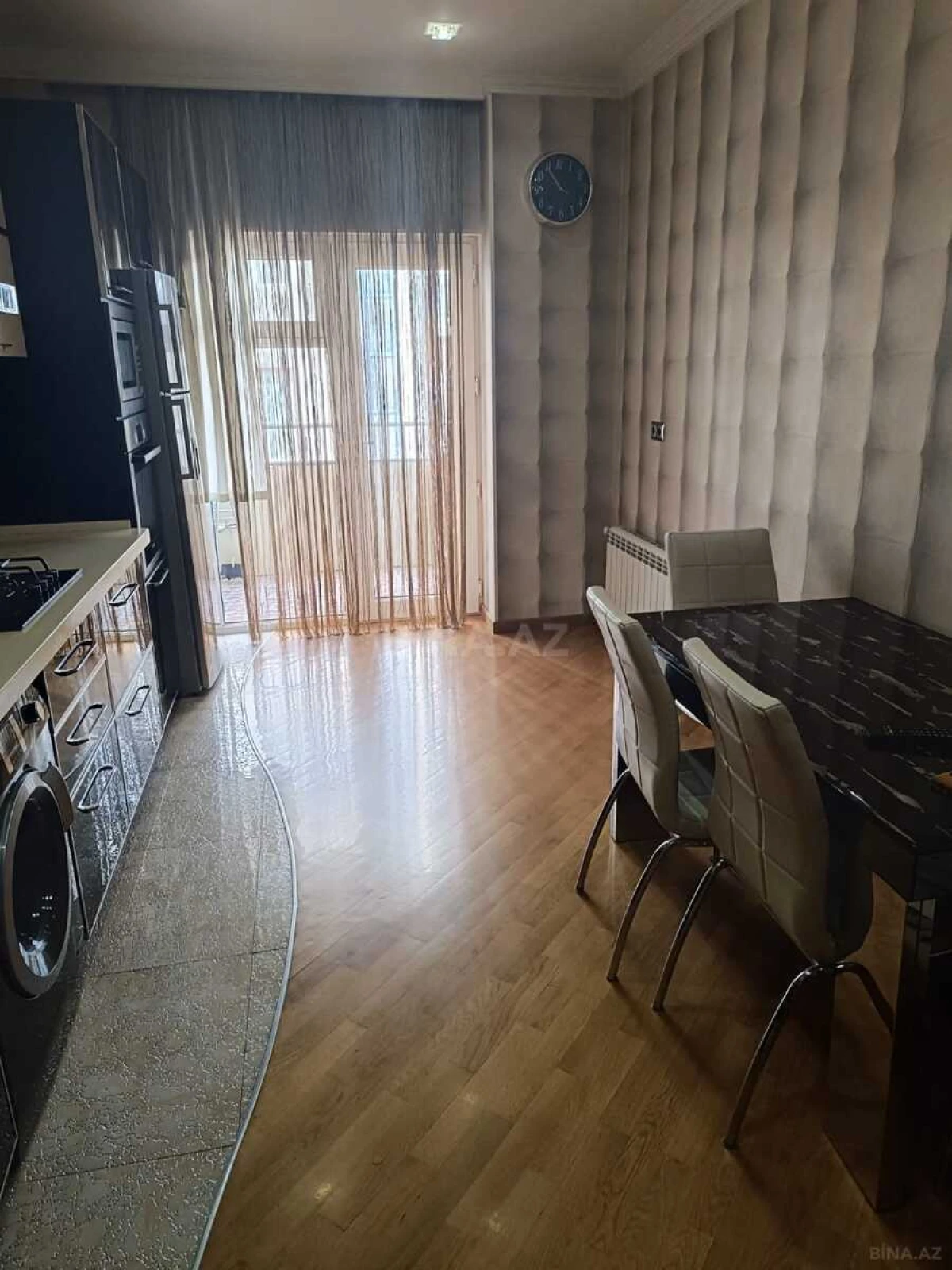 Satılır 3 otaqlı mənzil 130 m²