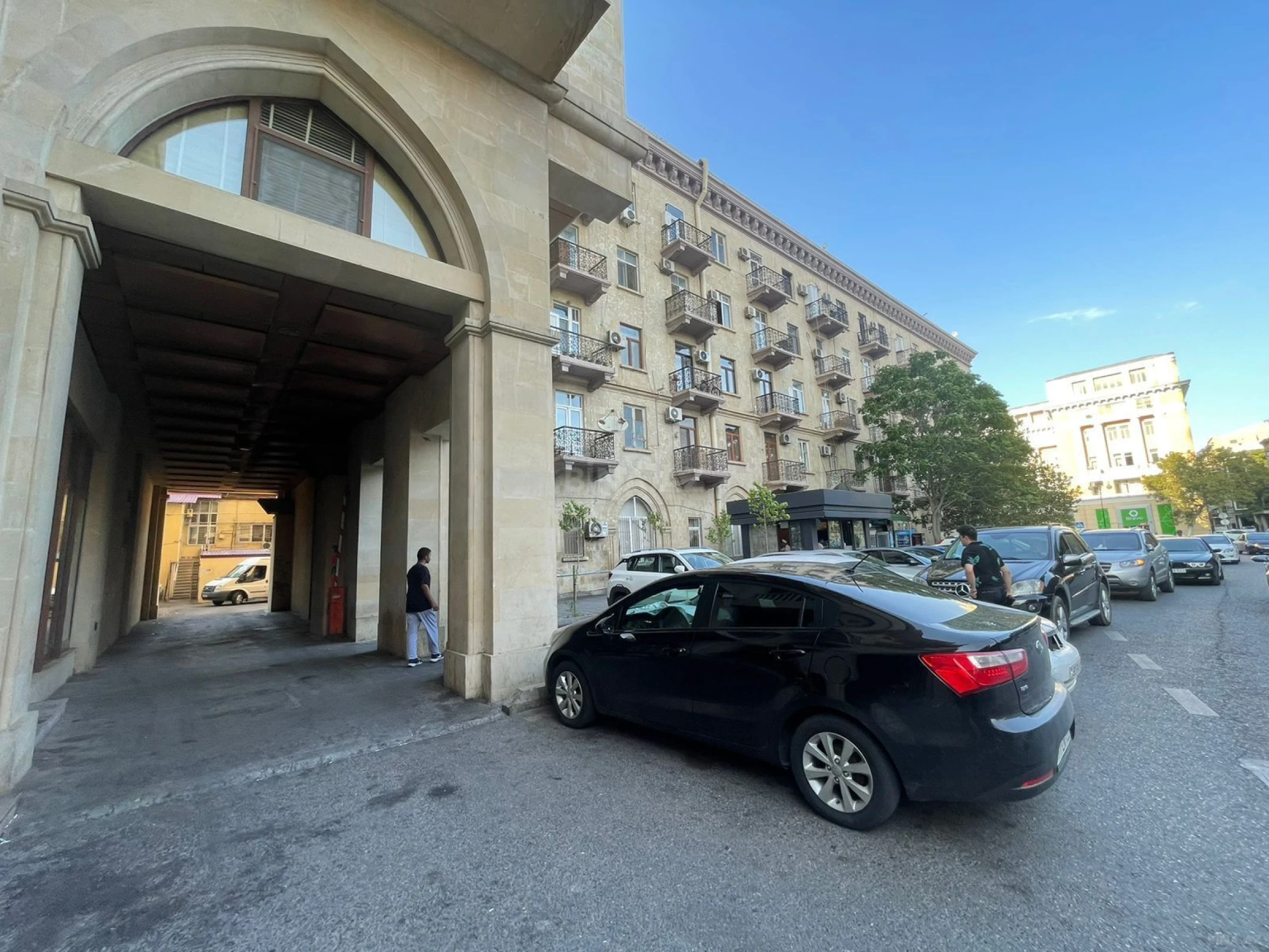 Kirayə verilir obyekt 412 m²