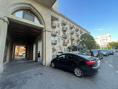 Kirayə verilir obyekt 412 m² — Bakı, Sahil qəs. 412.00 m²