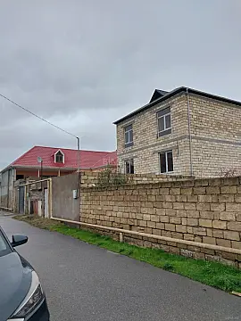 Satılır 5 otaqlı həyət evi 214 m²