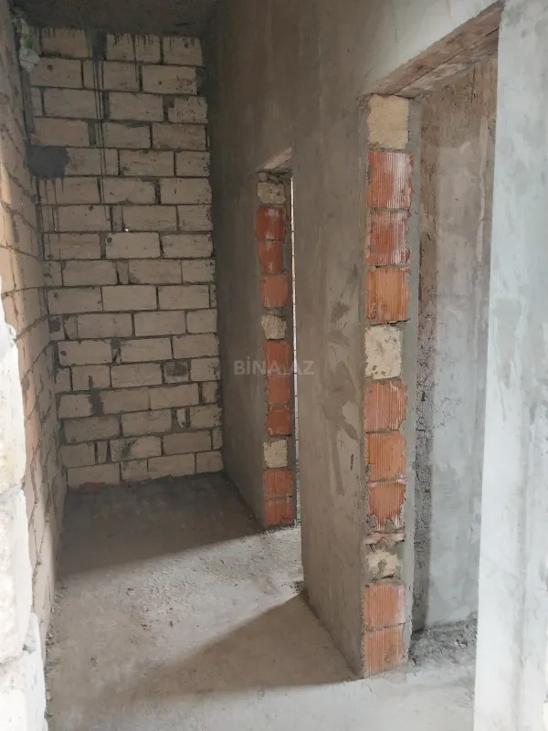 Satılır 5 otaqlı həyət evi 214 m²