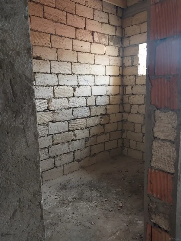 Satılır 5 otaqlı həyət evi 214 m²