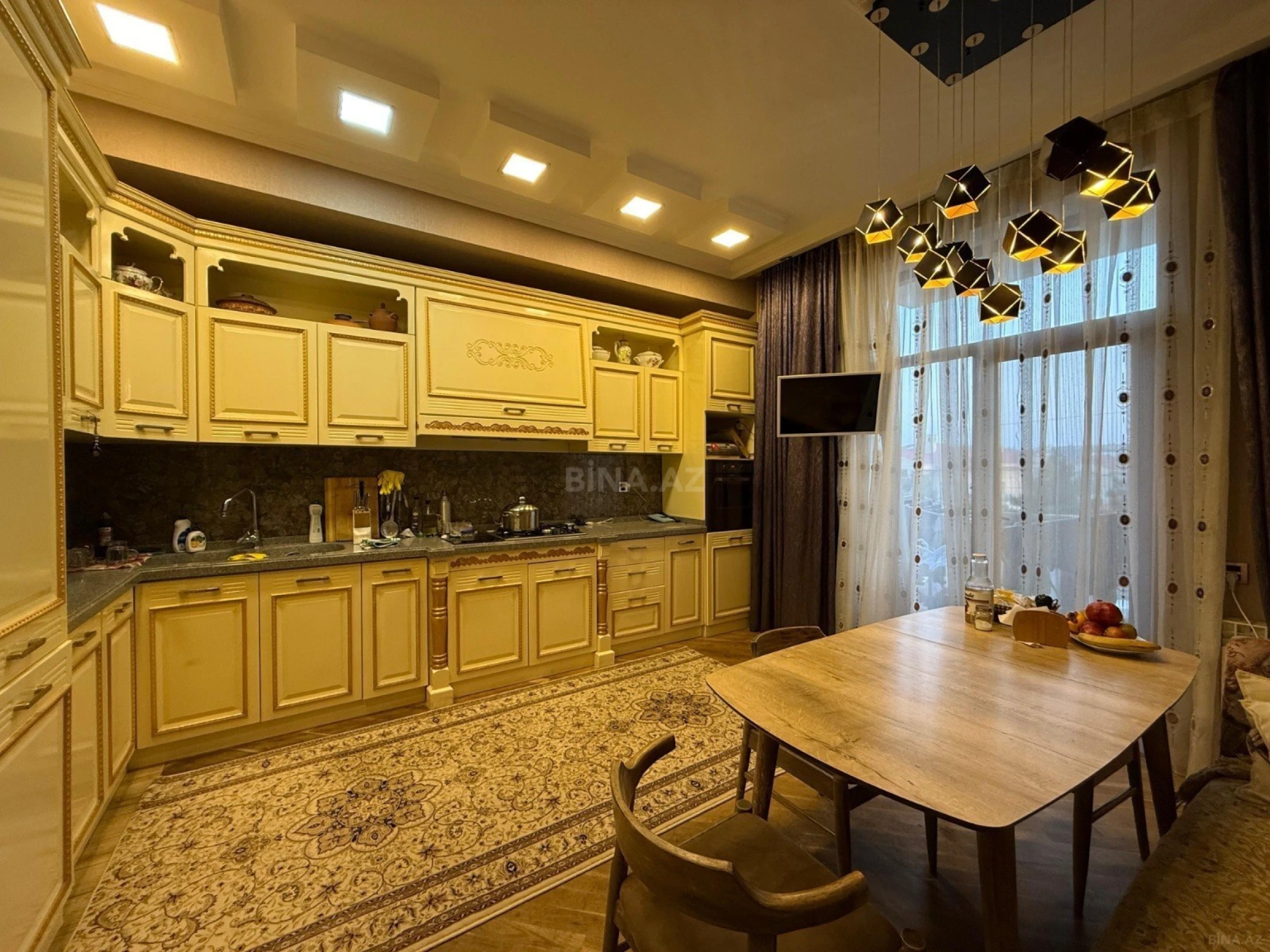 Satılır 3 otaqlı mənzil 125 m²