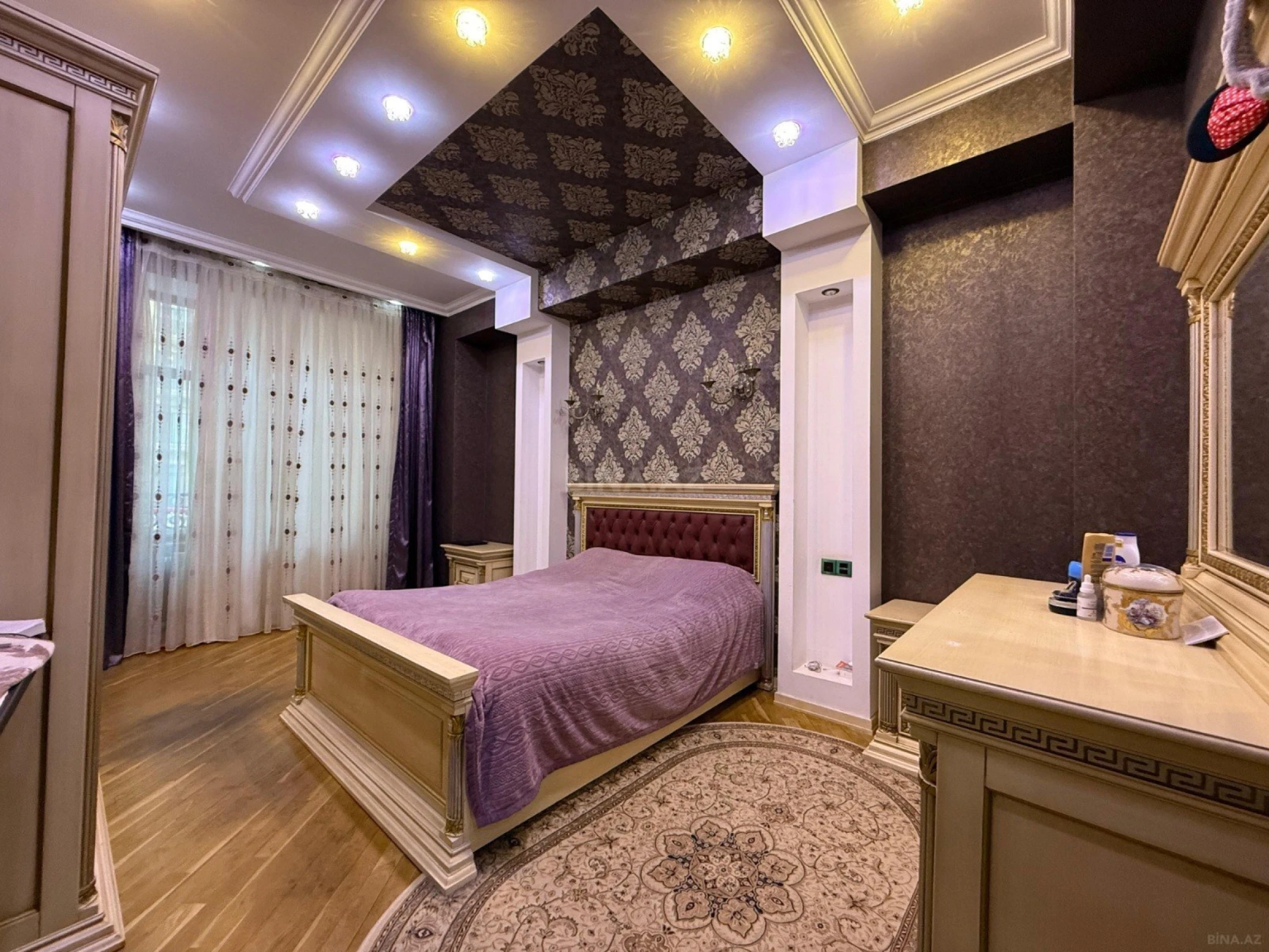 Satılır 3 otaqlı mənzil 125 m²