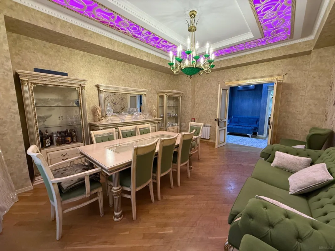 Satılır 3 otaqlı mənzil 125 m²