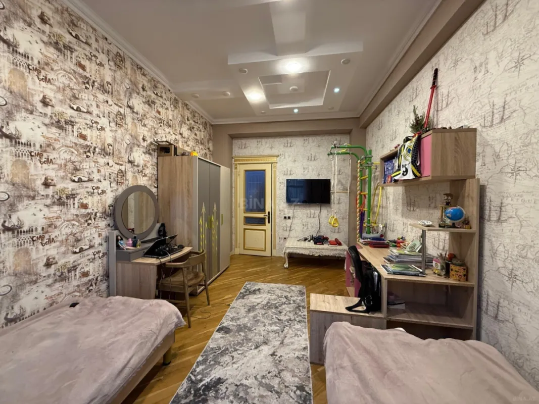 Satılır 3 otaqlı mənzil 125 m²