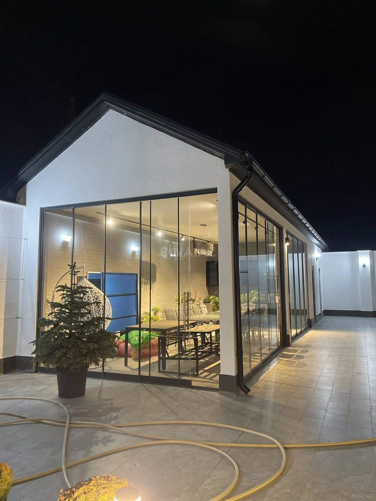 Kirayə verilir 5 otaqlı həyət evi 400 m²