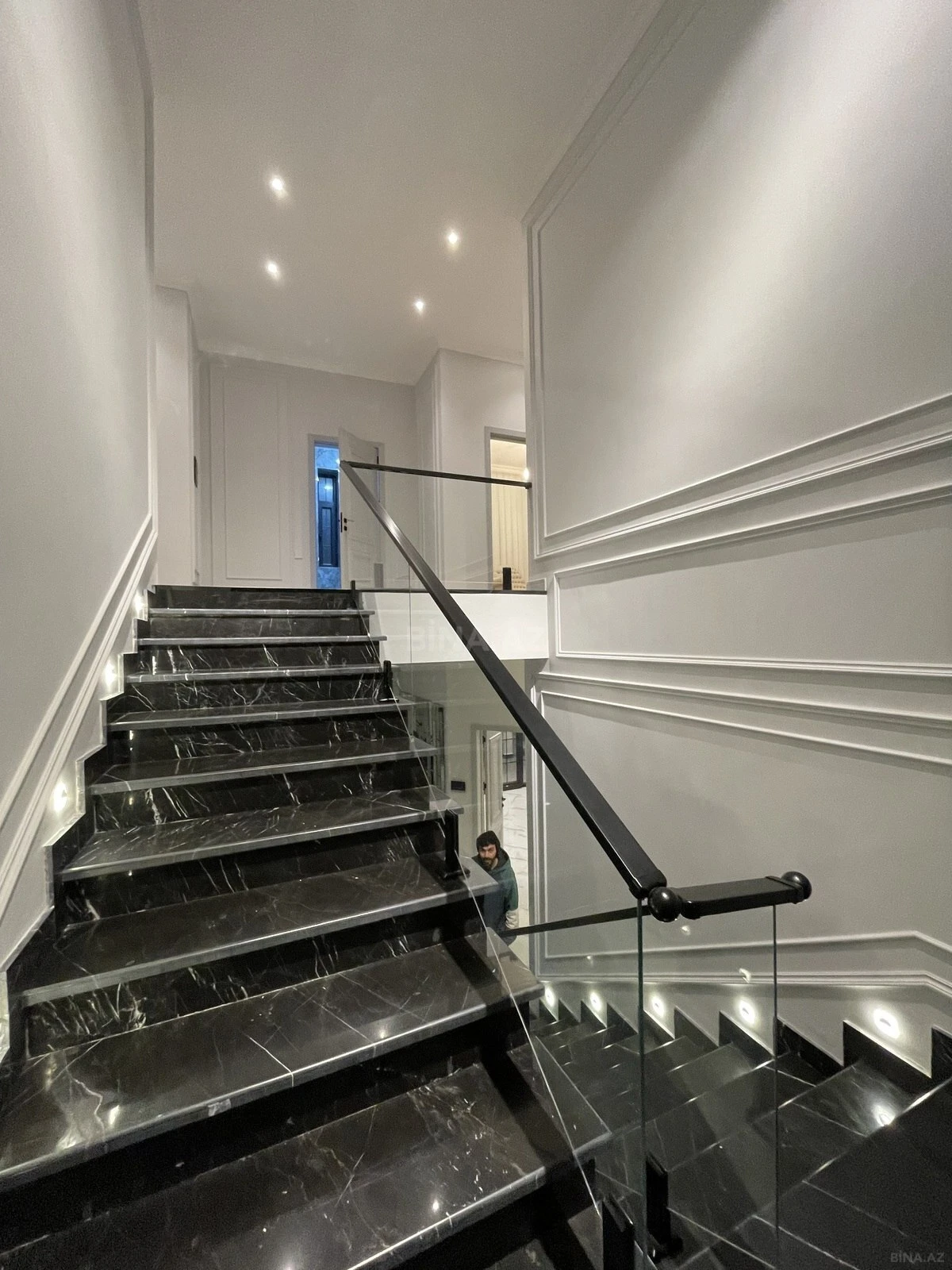 Kirayə verilir 5 otaqlı həyət evi 400 m²