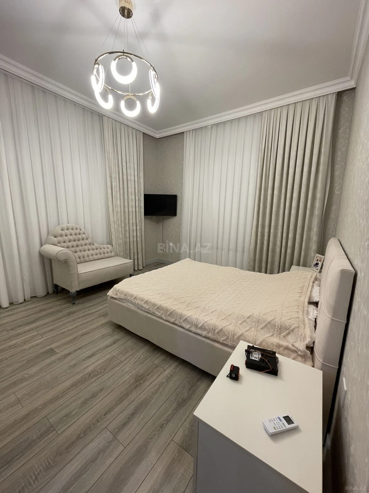 Kirayə verilir 5 otaqlı həyət evi 400 m²
