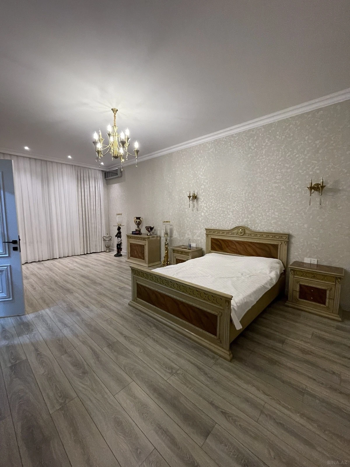 Kirayə verilir 5 otaqlı həyət evi 400 m²