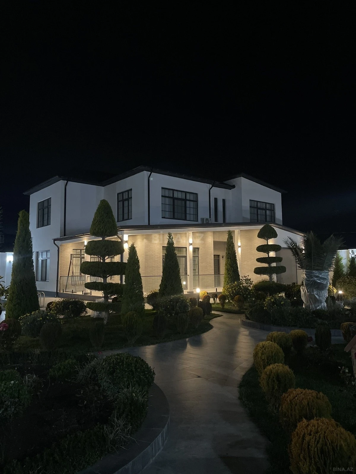 Kirayə verilir 5 otaqlı həyət evi 400 m²