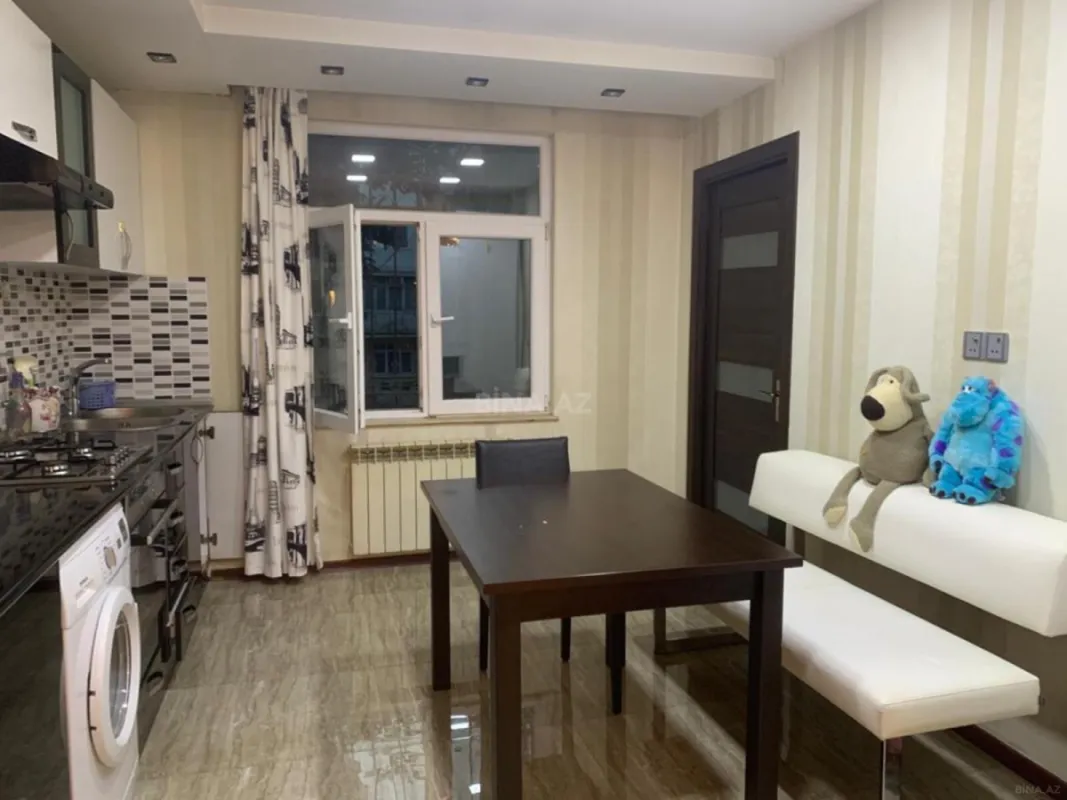 Kirayə verilir 2 otaqlı mənzil 70 m²