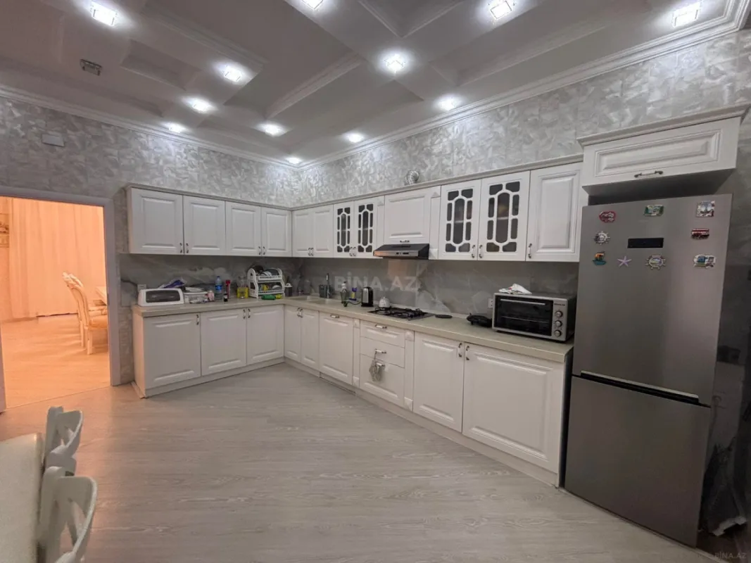 Satılır 5 otaqlı həyət evi 350 m²