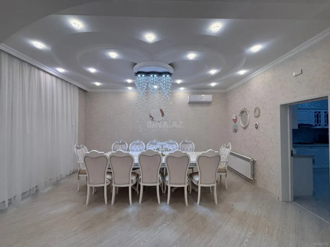 Satılır 5 otaqlı həyət evi 350 m²