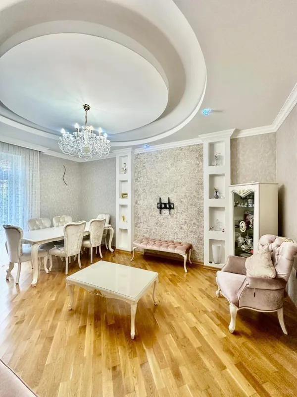 Satılır 3 otaqlı mənzil 100 m²