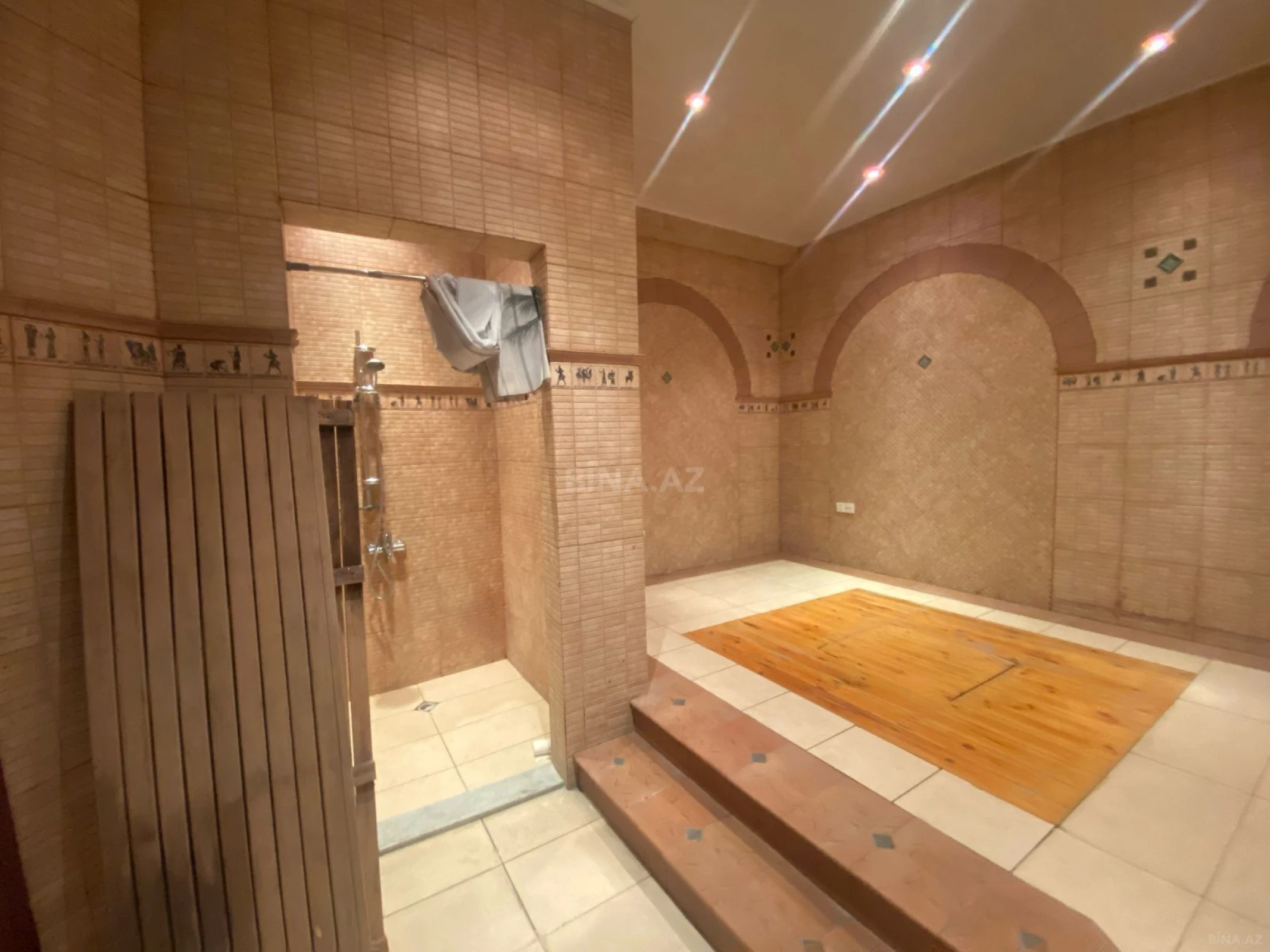 Kirayə verilir 10 otaqlı həyət evi 550 m²