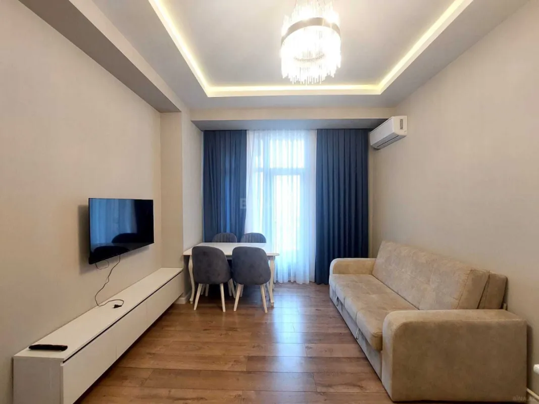 Kirayə verilir 2 otaqlı mənzil 65 m²