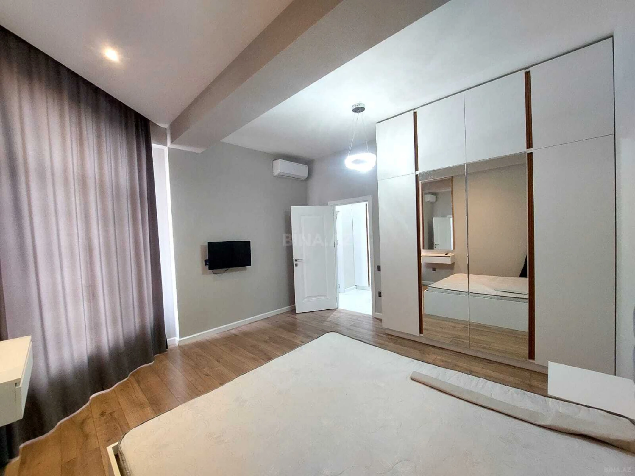Kirayə verilir 2 otaqlı mənzil 65 m²