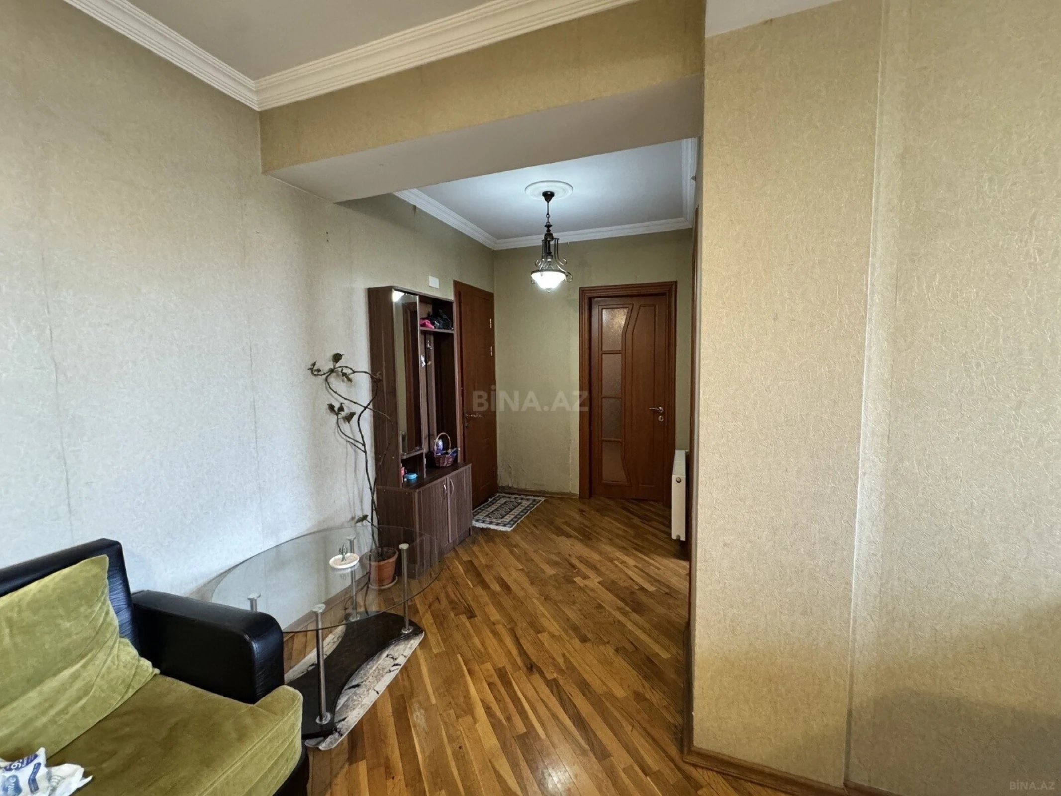 Satılır 2 otaqlı mənzil 94 m²