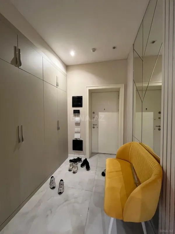 Kirayə verilir 2 otaqlı mənzil 105 m²