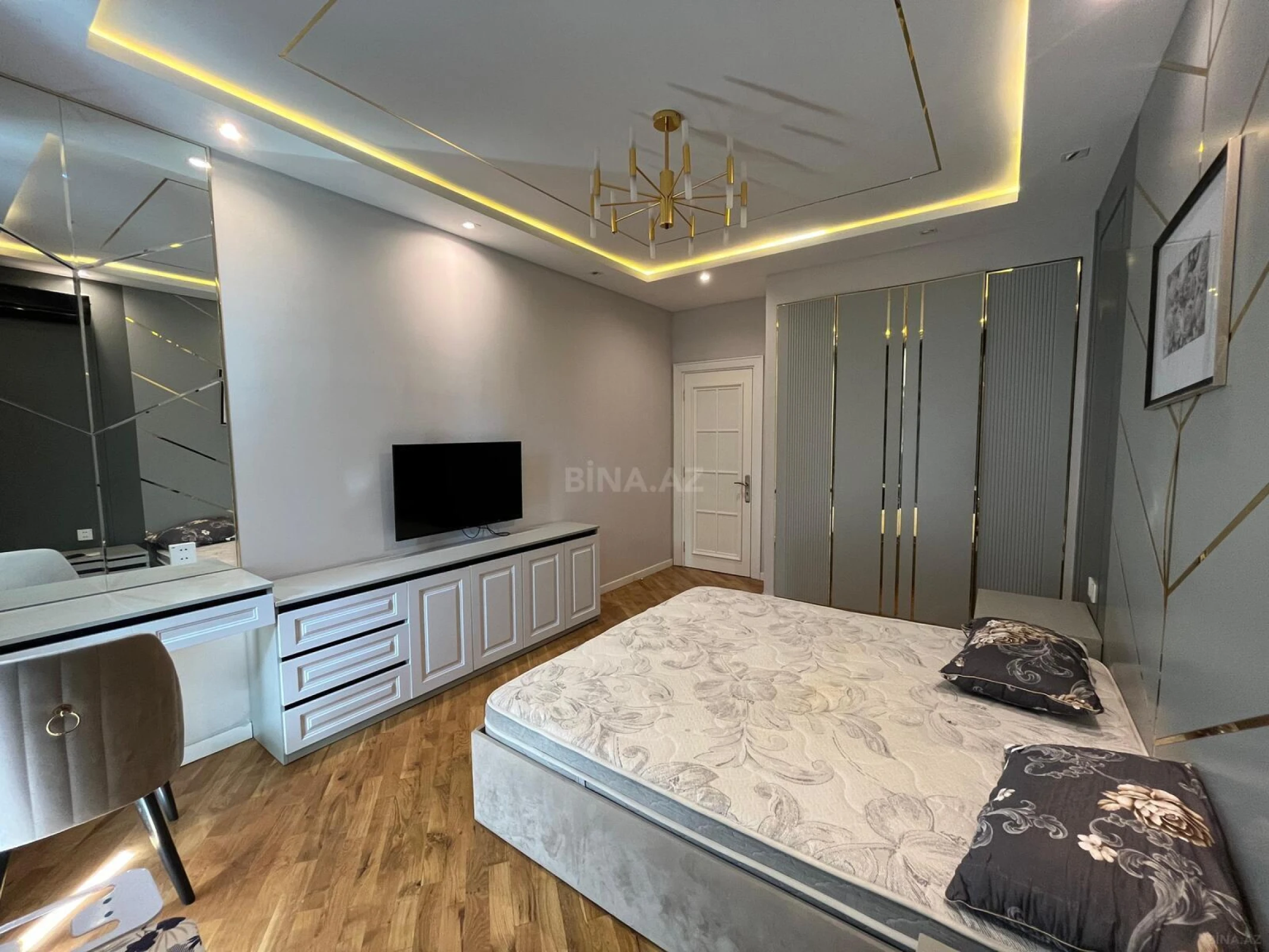 Kirayə verilir 2 otaqlı mənzil 105 m²