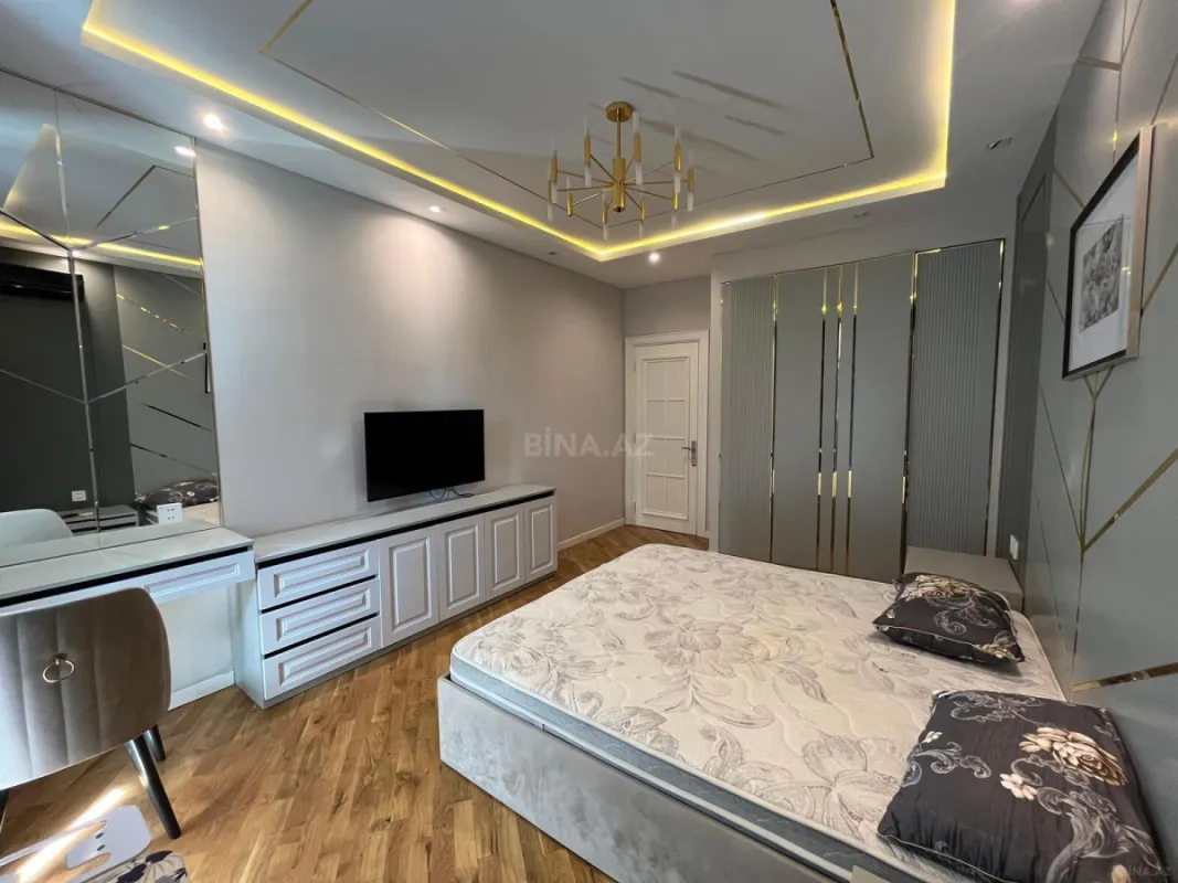 Kirayə verilir 2 otaqlı mənzil 105 m²