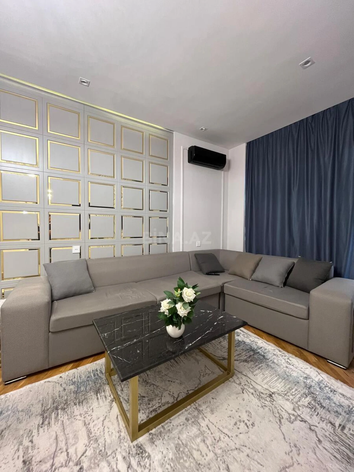 Kirayə verilir 2 otaqlı mənzil 105 m²