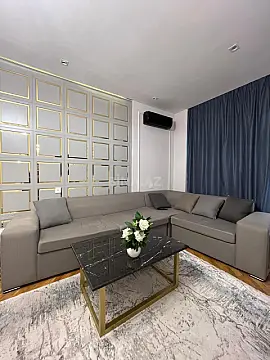 Kirayə verilir 2 otaqlı mənzil 105 m²