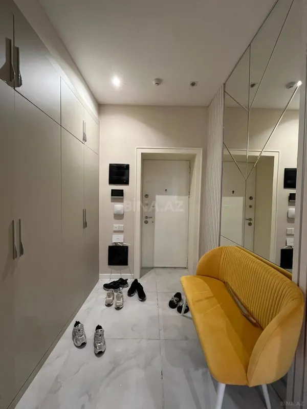 Kirayə verilir 2 otaqlı mənzil 105 m²