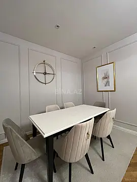Kirayə verilir 2 otaqlı mənzil 105 m²