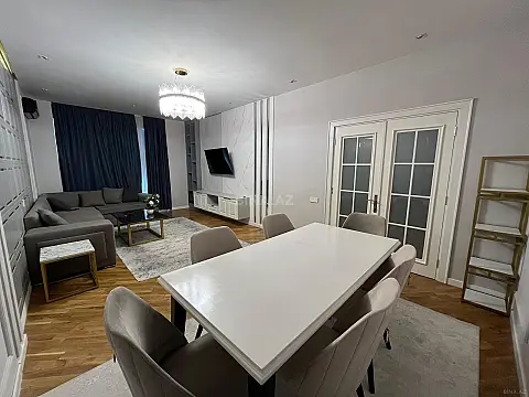 Kirayə verilir 2 otaqlı mənzil 105 m²