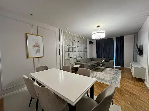Kirayə verilir 2 otaqlı mənzil 105 m²