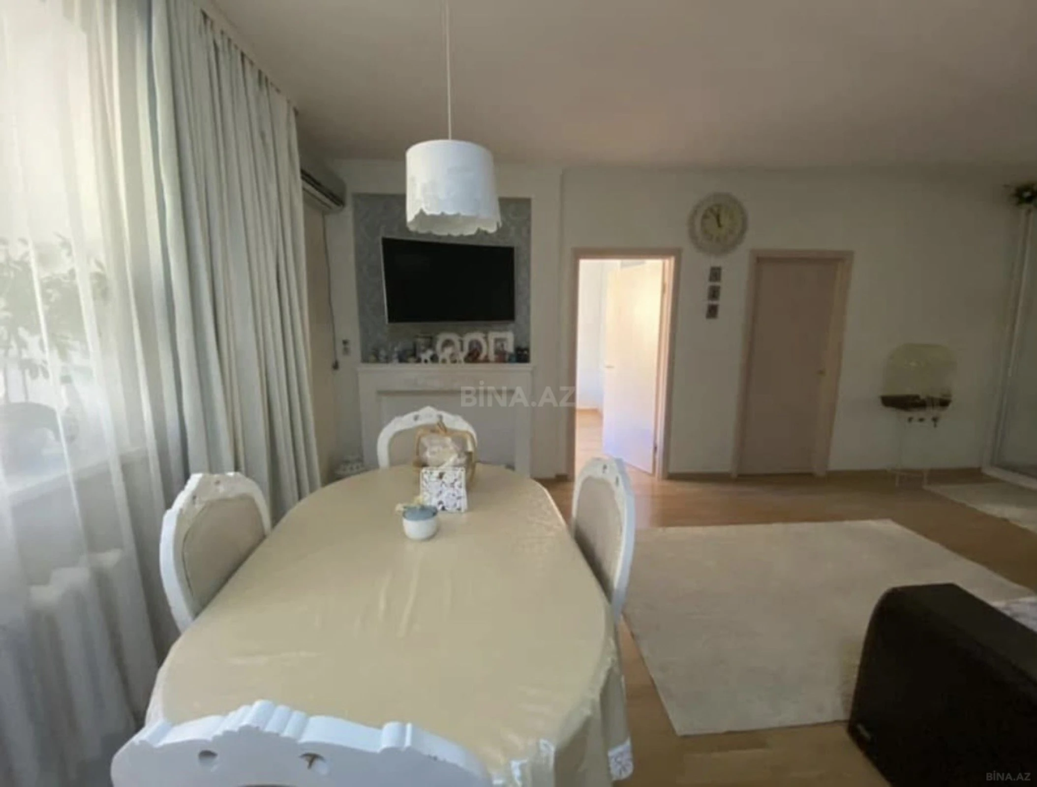 Satılır 4 otaqlı mənzil 171 m²