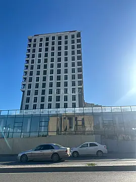 Satılır 2 otaqlı mənzil 104 m²