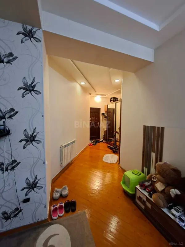 Satılır 2 otaqlı mənzil 74 m²