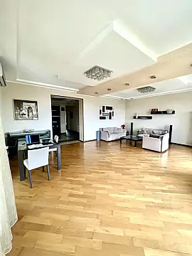 Kirayə verilir 3 otaqlı mənzil 180 m²