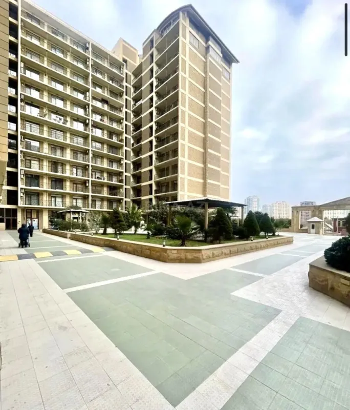 Kirayə verilir 3 otaqlı mənzil 180 m²