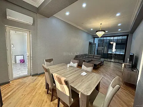 Kirayə verilir 2 otaqlı mənzil 90 m²