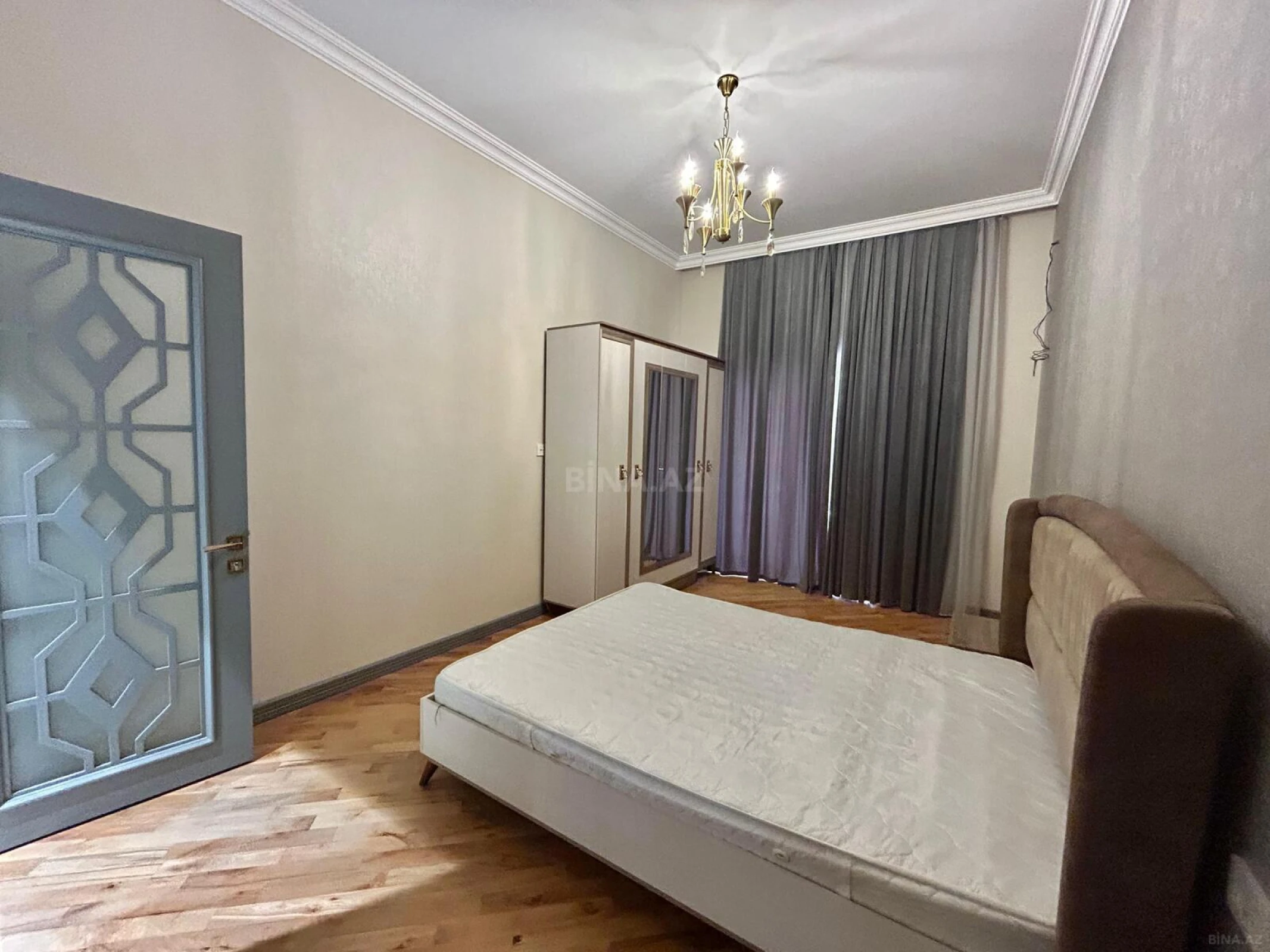 Kirayə verilir 2 otaqlı mənzil 90 m²