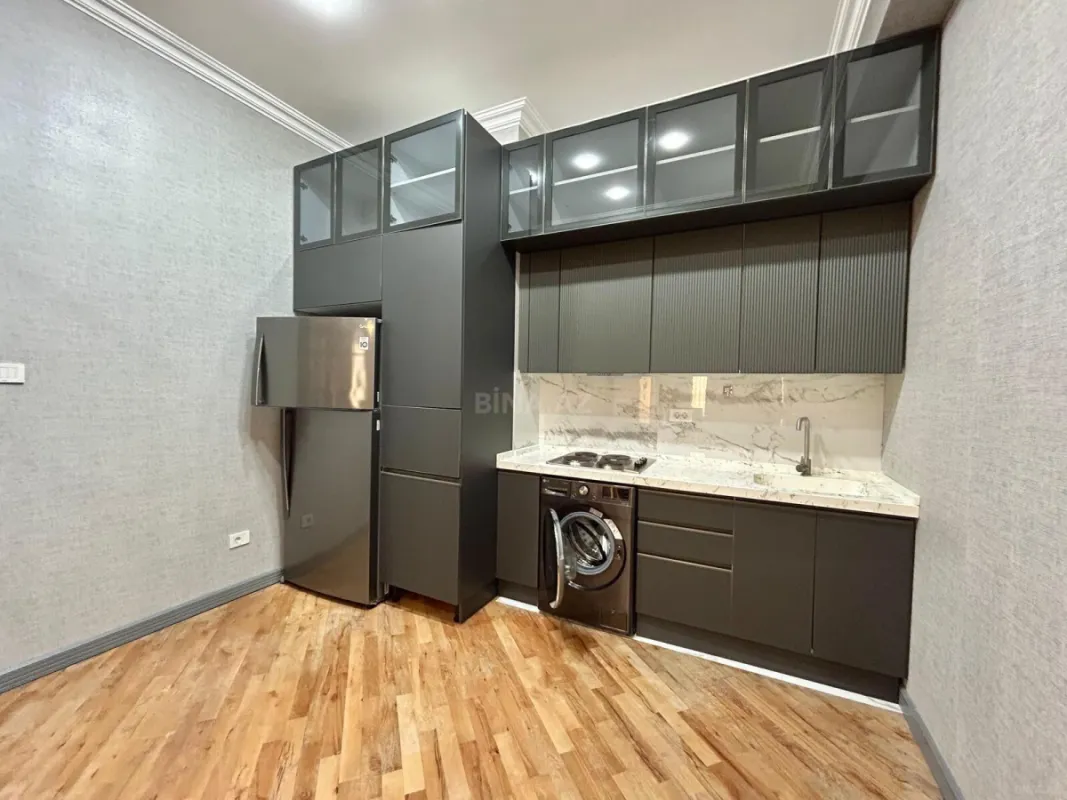 Kirayə verilir 2 otaqlı mənzil 90 m²