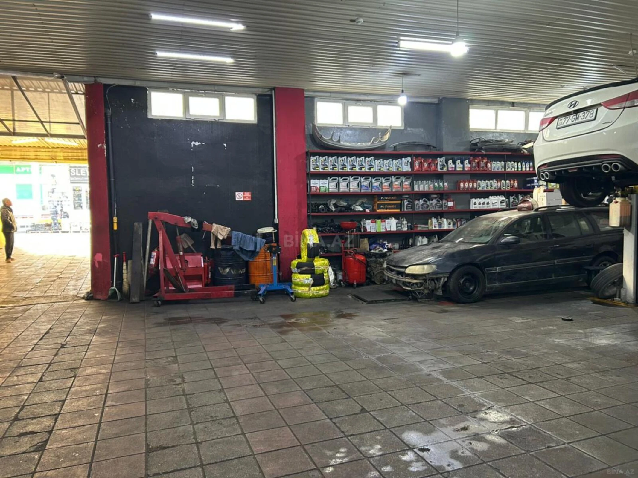 Satılır obyekt 250 m²