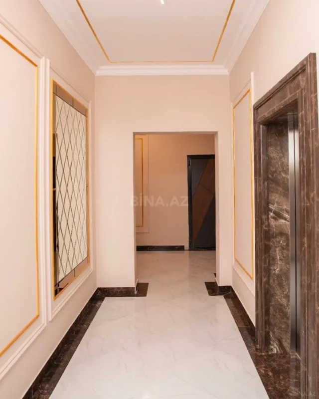 Satılır 4 otaqlı mənzil 220 m²