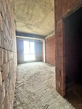 Satılır 4 otaqlı mənzil 220 m²