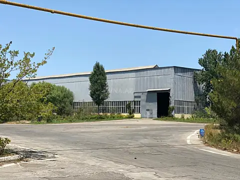 Satılır obyekt 2800 m² — Bakı 2800.00 m²