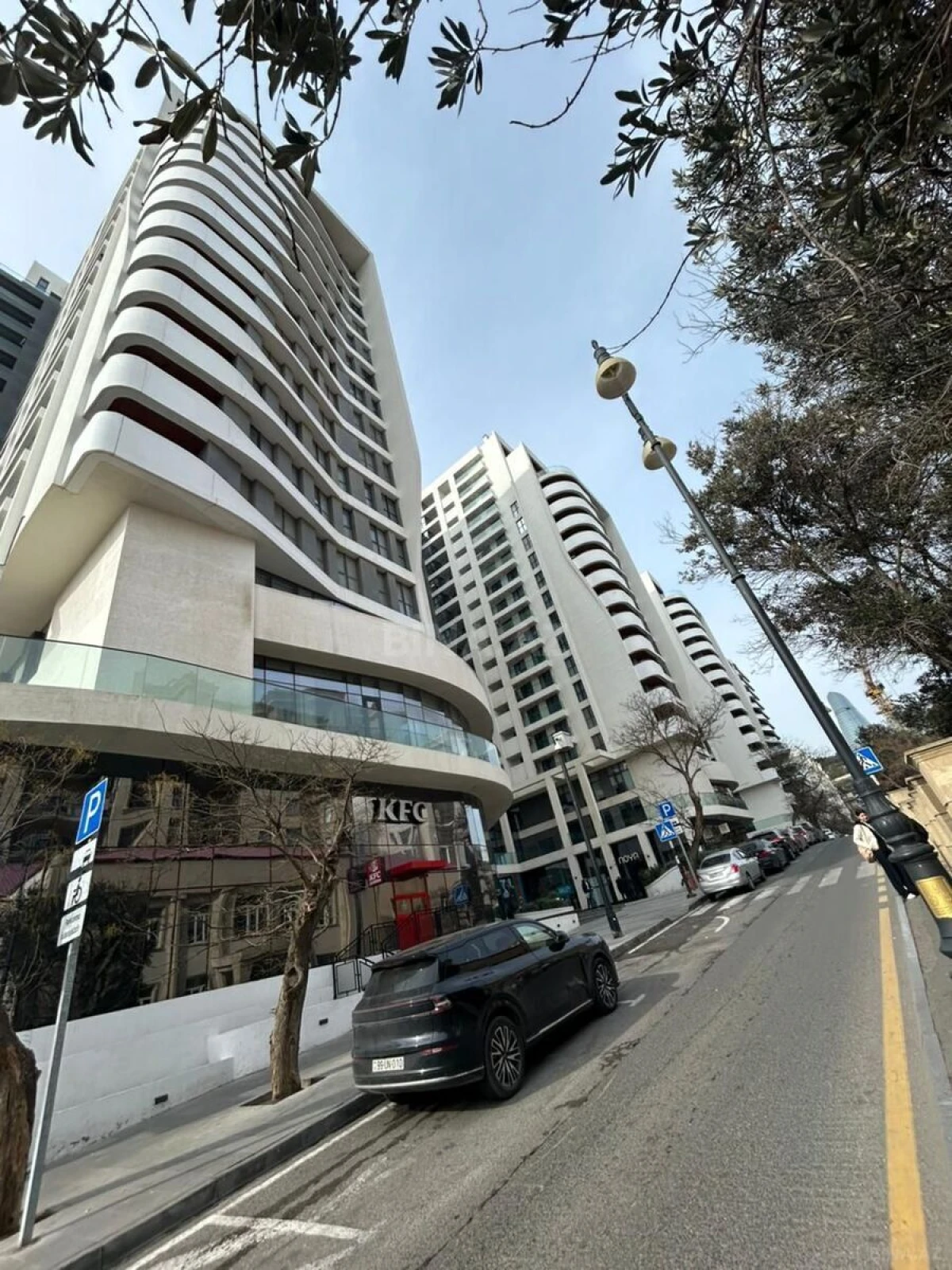 Kirayə verilir 2 otaqlı mənzil 85 m²