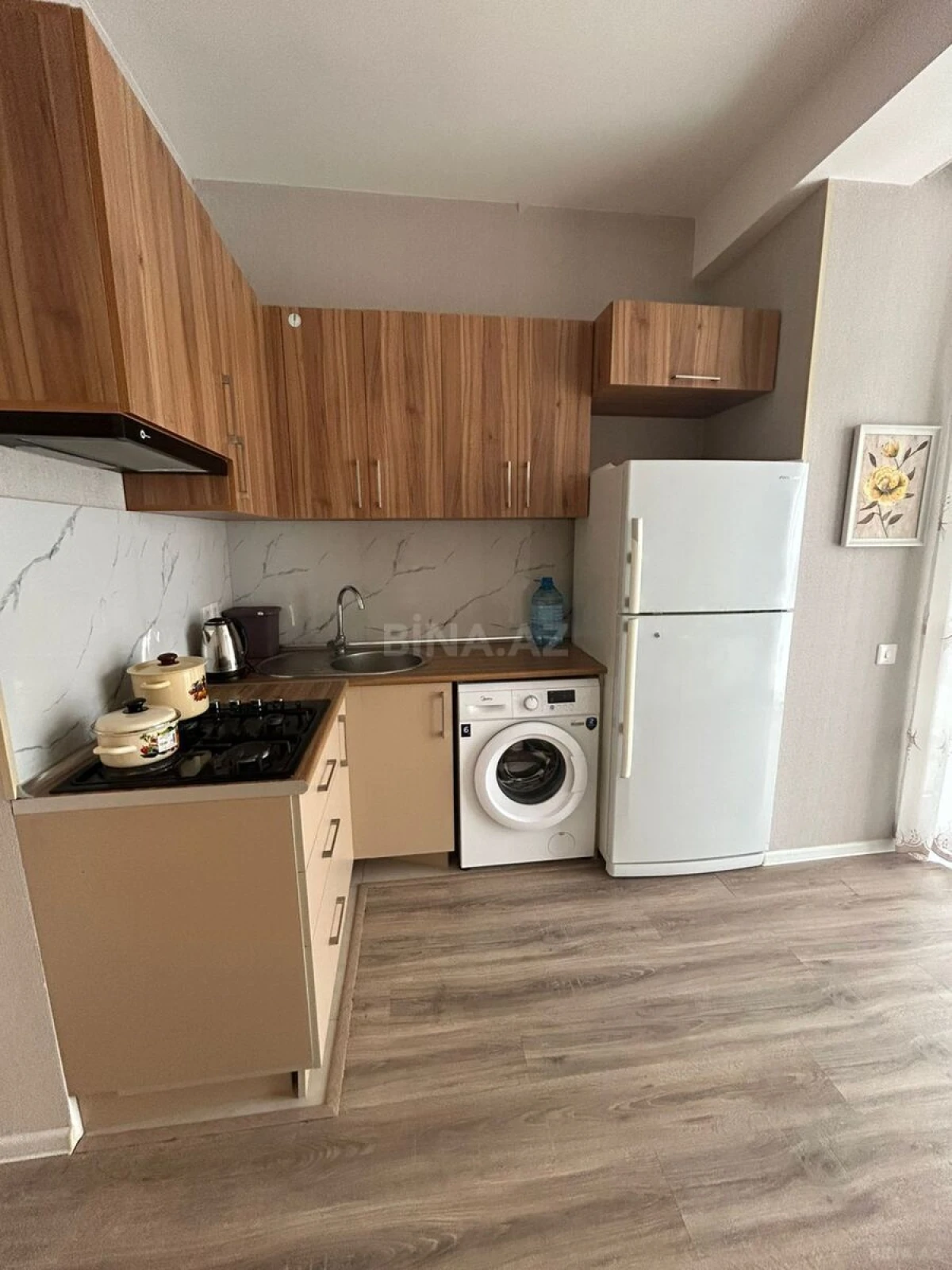 Kirayə verilir 2 otaqlı mənzil 85 m²