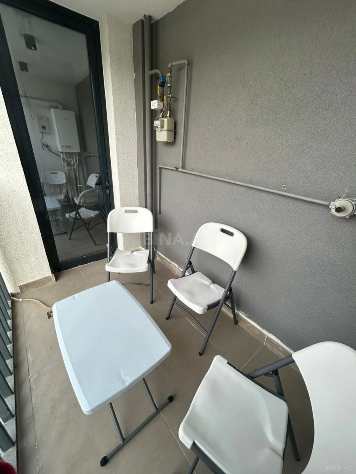 Kirayə verilir 2 otaqlı mənzil 85 m²