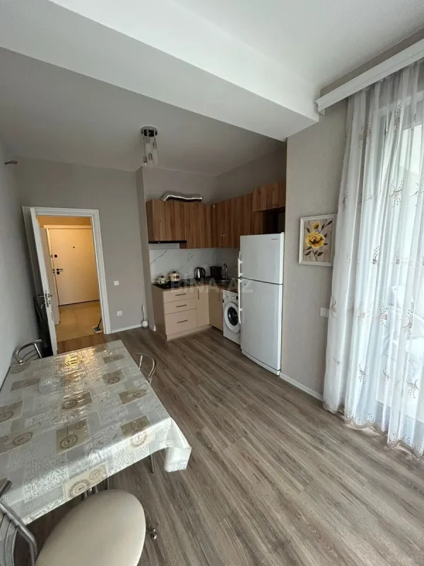 Kirayə verilir 2 otaqlı mənzil 85 m²