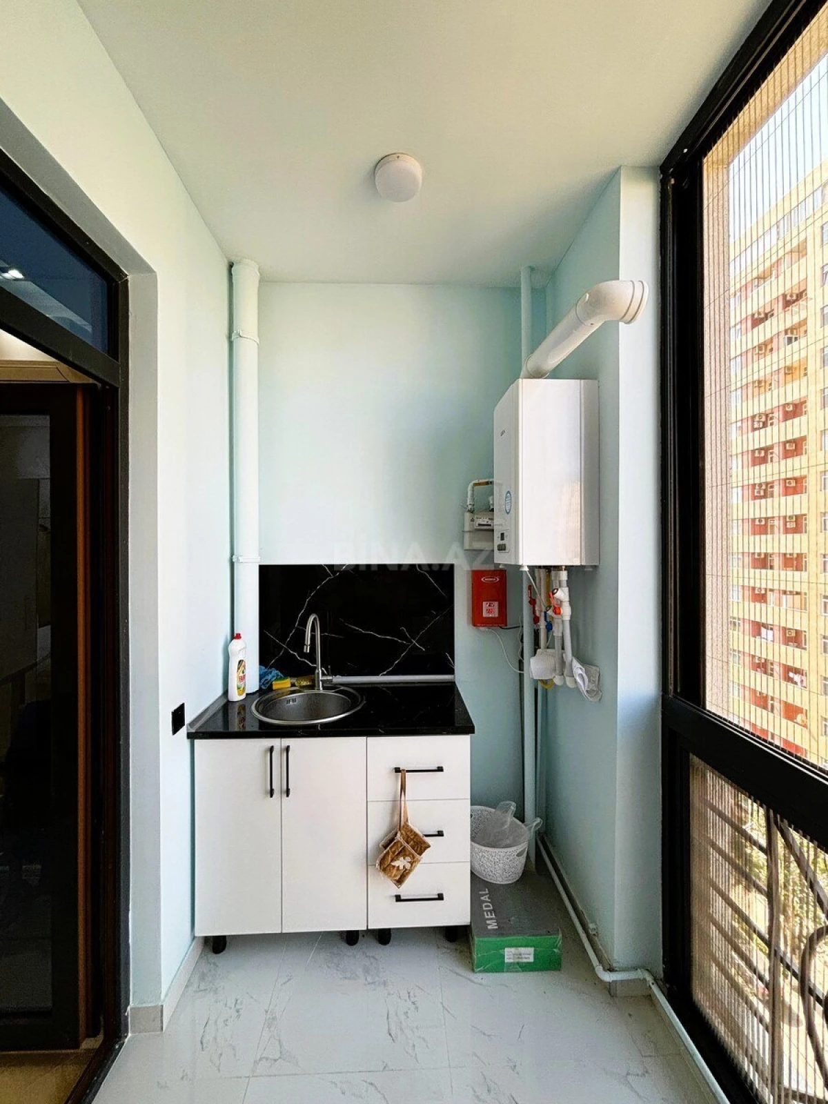 Satılır 4 otaqlı mənzil 167.7 m²