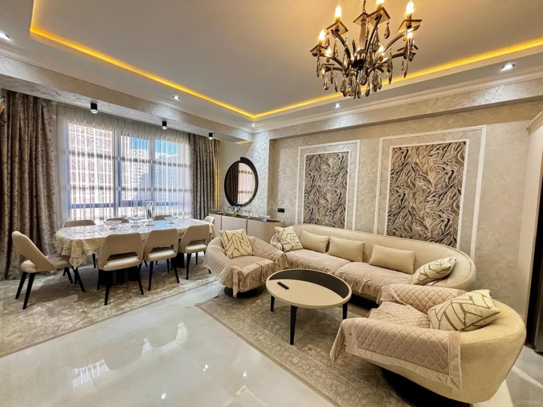 Satılır 4 otaqlı mənzil 167.7 m²